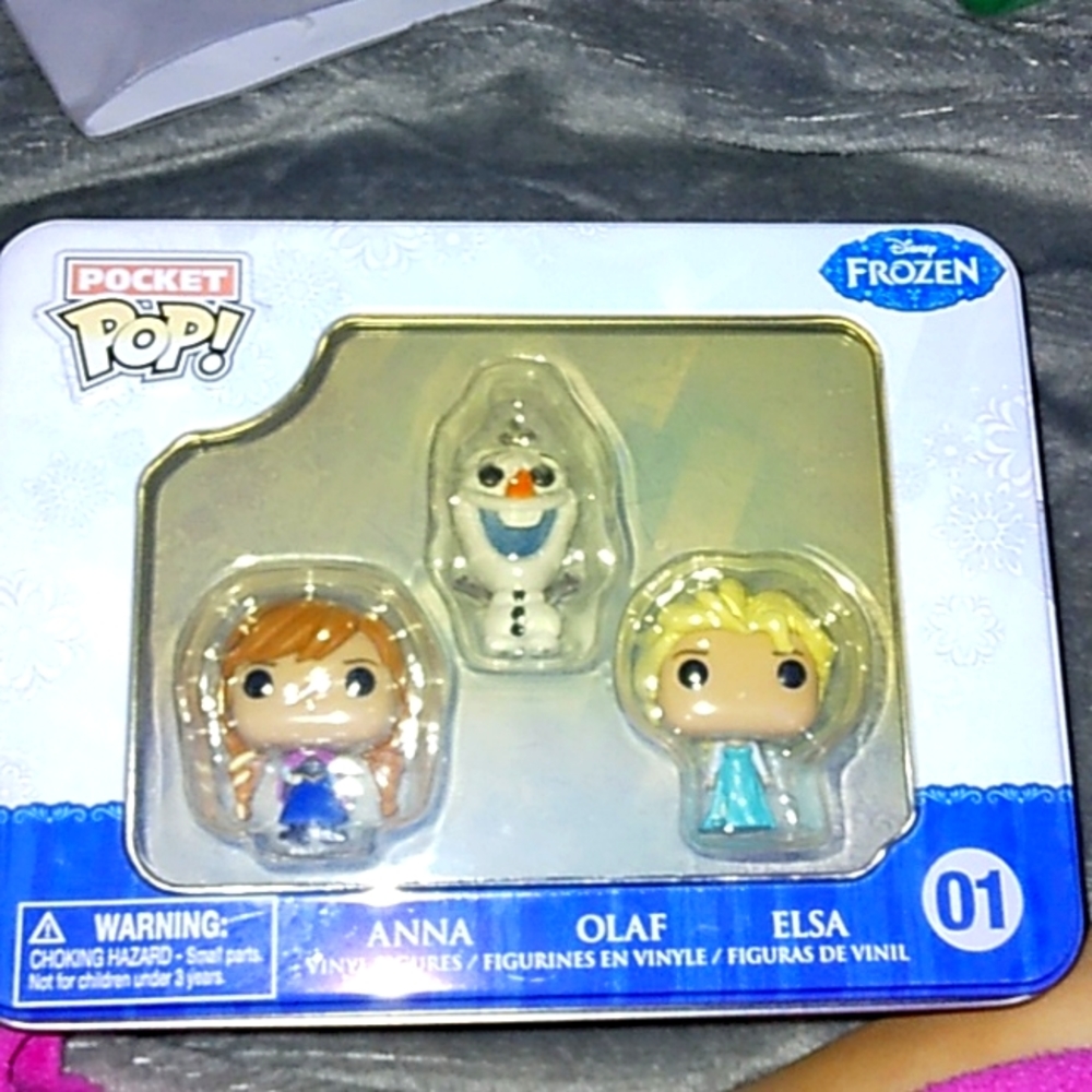 Pocket pop figures